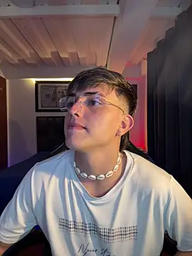 Justin trevor1 online show from 10/21/25, 11:16