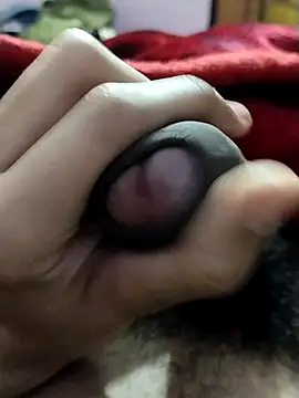 Snapshot of saneer69tew chatting on 03/05/26, 04:30 saneer69tew online show from 03/05/26, 04:30