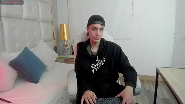 dark sun302 online show from 12/16/25, 12:15