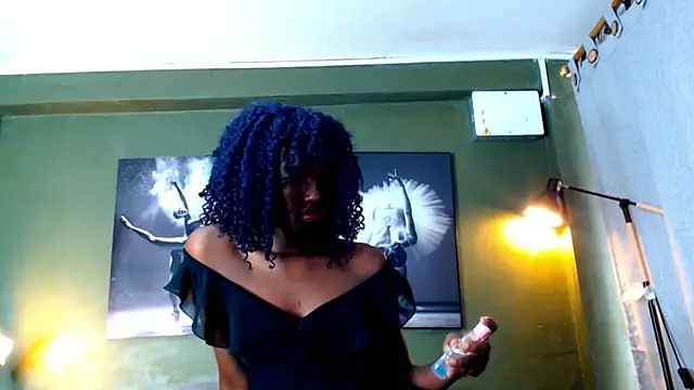 Evaa 18 online show from 09/19/25, 05:35