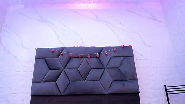 Snapshot of Maia_Park chatting on 02/14/26, 11:51 Maia Park online show from 02/14/26, 11:51