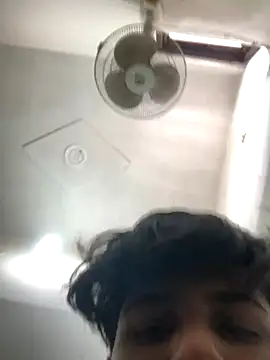 Snapshot of Himanshu111007 chatting on 10/12/25, 05:39 Himanshu111007 online show from 10/12/25, 05:39