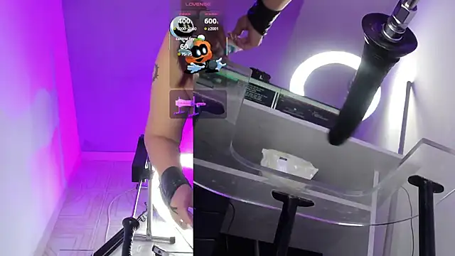 Snapshot of ErikaMontiel__ chatting on 10/29/25, 08:21 ErikaMontiel online show from 10/29/25, 08:21