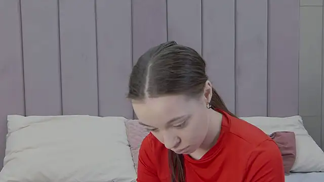 Snapshot of ZoeyNeal chatting on 03/18/26, 01:58 ZoeyNeal online show from 03/18/26, 01:58