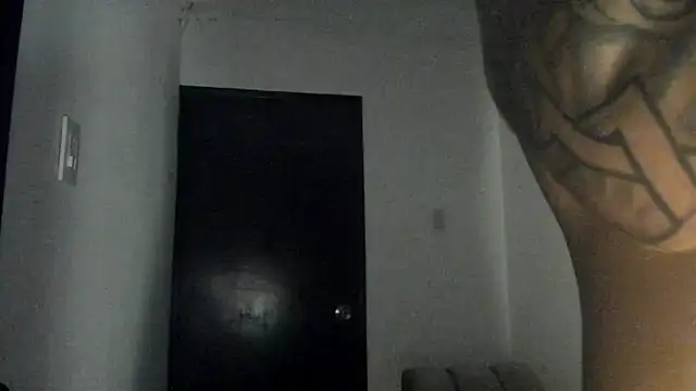 Snapshot of ThiagoLugo chatting on 05/18/26, 04:07 ThiagoLugo online show from 05/18/26, 04:07