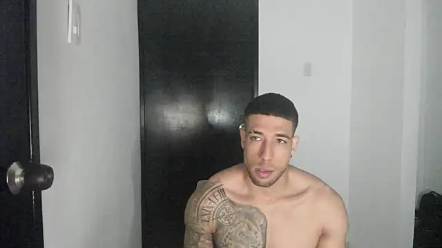 Snapshot of ThiagoLugo chatting on 06/14/26, 11:29 ThiagoLugo online show from 06/14/26, 11:29