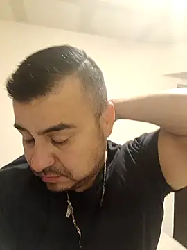 Snapshot of romiroom chatting on 01/07/26, 11:12 romiroom online show from 01/07/26, 11:12