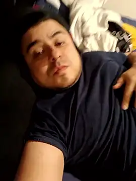 Snapshot of romiroom chatting on 01/11/26, 01:27 romiroom online show from 01/11/26, 01:27