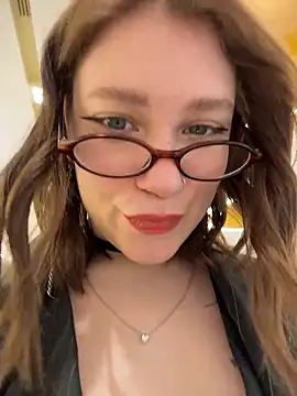 lucy-joy online show from 01/15/26, 09:36