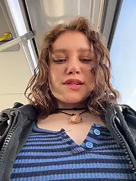 lucy-joy online show from 03/18/26, 09:01