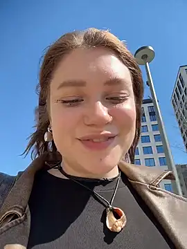 lucy-joy online show from 05/03/26, 10:21