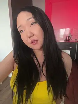 Snapshot of tammy_gun chatting on 12/16/25, 11:04 tammy gun online show from 12/16/25, 11:04