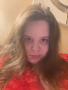 Snapshot of MariaMirabella chatting on 11/04/25, 07:57 MariaMirabella online show from 11/04/25, 07:57