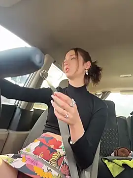 DollyTall online show from 09/18/25, 09:55