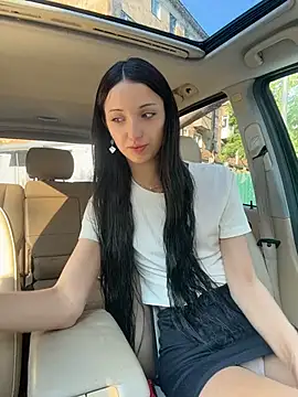 DollyTall online show from 06/19/26, 01:43