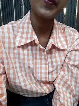 Snapshot of AnkitaDevi chatting on 10/07/25, 03:47 AnkitaDevi online show from 10/07/25, 03:47
