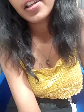 Snapshot of AnkitaDevi chatting on 10/13/25, 03:23 AnkitaDevi online show from 10/13/25, 03:23