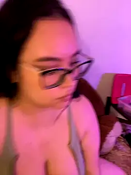 Emily Taylor2 online show from 11/02/25, 04:04