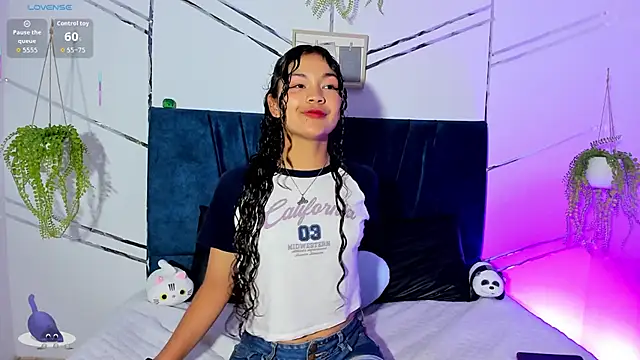 Camilla Miller01 online show from 11/21/25, 06:28