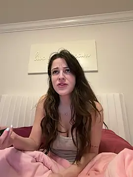 Snapshot of heyitsmadig chatting on 03/14/26, 12:54 heyitsmadig online show from 03/14/26, 12:54