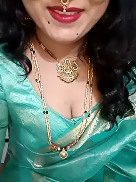 Snapshot of Niharika555 chatting on 07/18/26, 06:45 Niharika555 online show from 07/18/26, 06:45