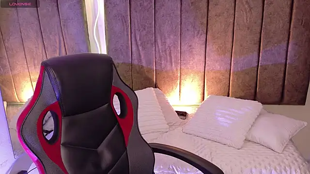 Megan  cole1 online show from 10/08/25, 07:33