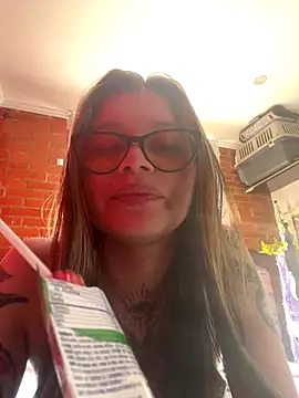 KoraSweett online show from 12/17/25, 06:36