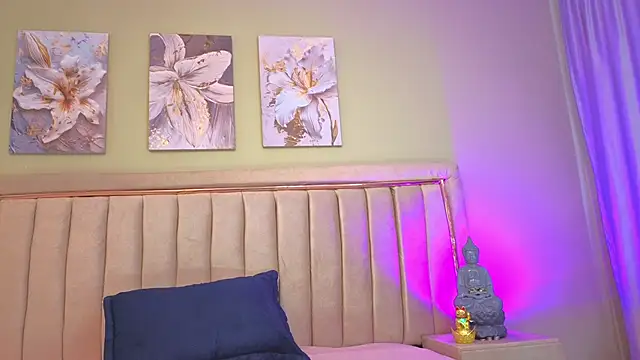 Bloom Star online show from 10/07/25, 12:13