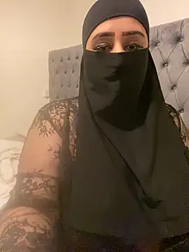Snapshot of Pari_Persianbaddie6 chatting on 03/29/26, 11:16 Pari Persianbaddie6 online show from 03/29/26, 11:16