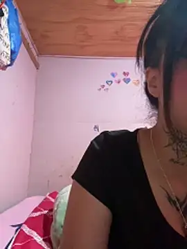 Snapshot of kiittyselenita chatting on 04/18/26, 07:58 kiittyselenita online show from 04/18/26, 07:58