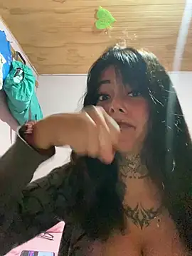 Snapshot of kiittyselenita chatting on 04/29/26, 03:54 kiittyselenita online show from 04/29/26, 03:54