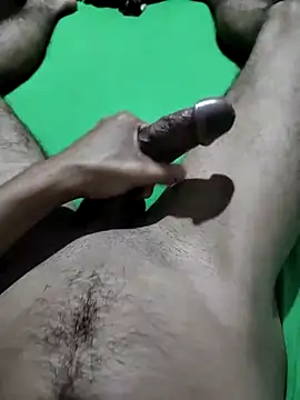 Snapshot of leonardo9348 chatting on 11/06/25, 03:29 leonardo9348 online show from 11/06/25, 03:29