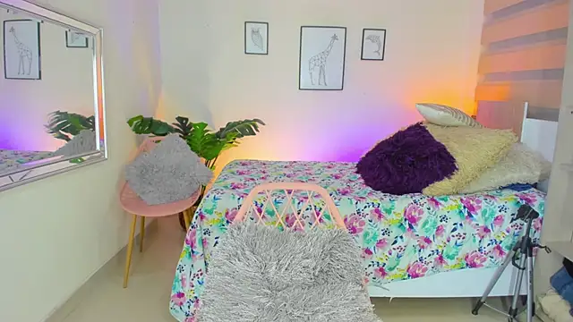 LusyKitty online show from 09/19/25, 03:02