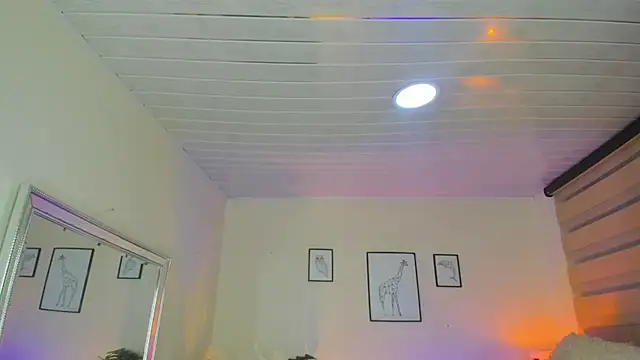 LusyKitty online show from 09/30/25, 04:34