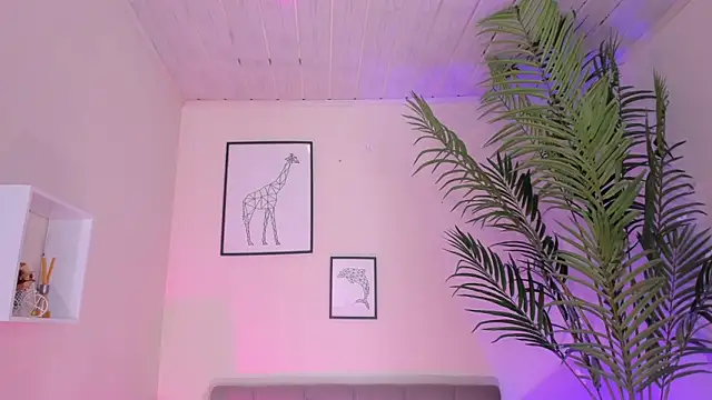 LusyKitty online show from 10/30/25, 04:19