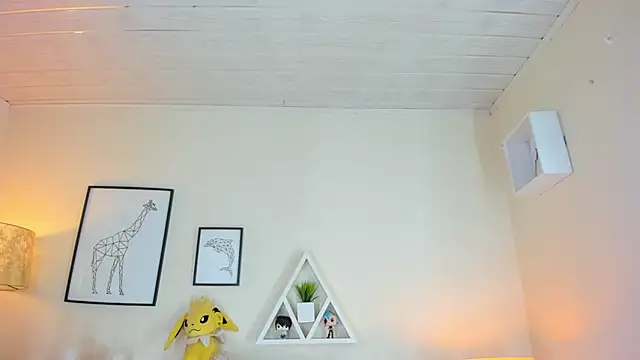 LusyKitty online show from 12/04/25, 03:21