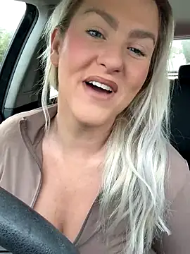 Charleigh xx online show from 10/04/25, 09:40