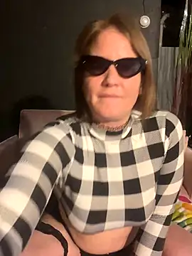 Snapshot of bigb00tycass chatting on 12/16/25, 04:28 bigb00tycass online show from 12/16/25, 04:28