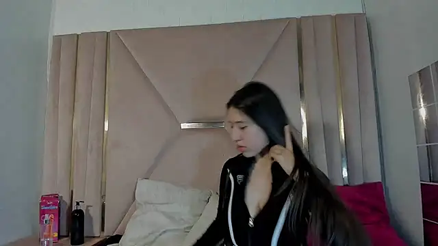 venusmorgan online show from 09/24/25, 02:42