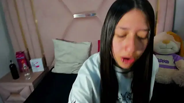 venusmorgan online show from 10/06/25, 04:37