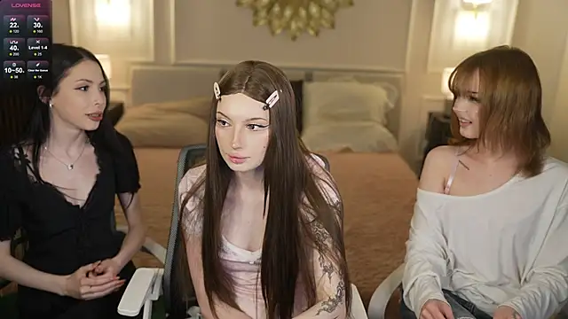 VivianSweet  online show from 06/09/26, 10:38