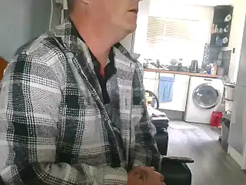 hefin18 online show from 01/28/25, 11:49