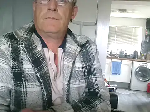 hefin18 online show from 02/10/25, 12:50