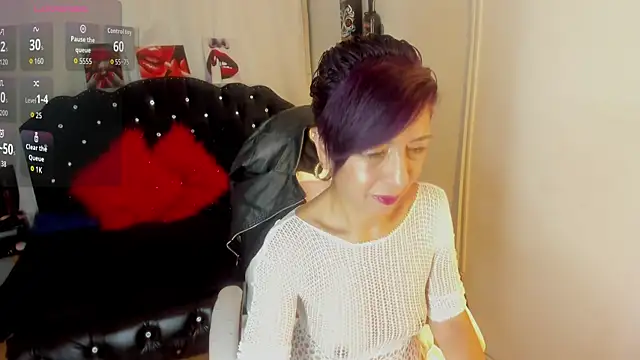 Trinityy   online show from 09/16/25, 07:15