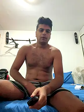 Snapshot of Noam7080z chatting on 11/22/25, 12:26 Noam7080z online show from 11/22/25, 12:26