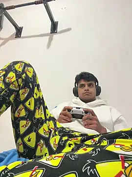 Snapshot of Noam7080z chatting on 01/09/26, 09:05 Noam7080z online show from 01/09/26, 09:05