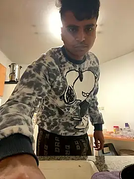 Snapshot of Noam7080z chatting on 01/13/26, 02:55 Noam7080z online show from 01/13/26, 02:55