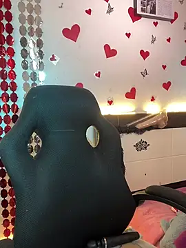 Snapshot of Nicol_V chatting on 03/17/26, 09:40 Nicol V online show from 03/17/26, 09:40