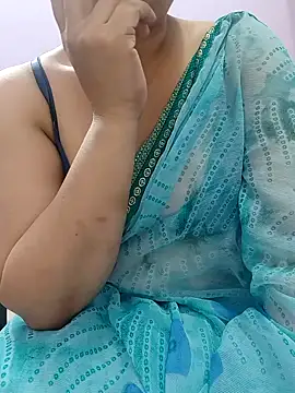 roshni agrawal0 online show from 04/30/26, 04:13