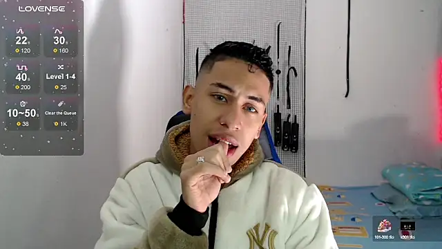 dylan apol0 online show from 09/20/25, 03:18